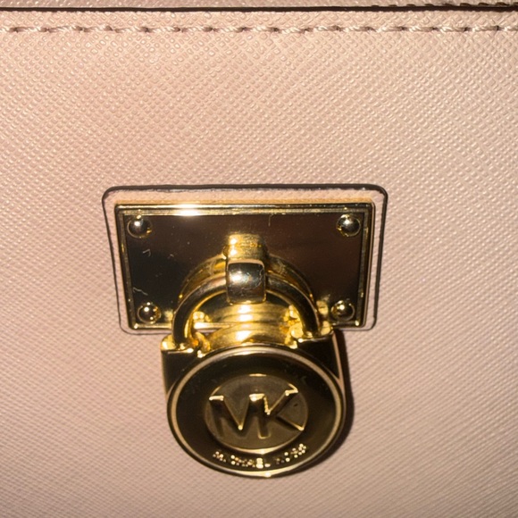 Michael Kors MK Hamilton Traveler Full Size Leather Zip Around Wallet 8” x 4” - Picture 8 of 14